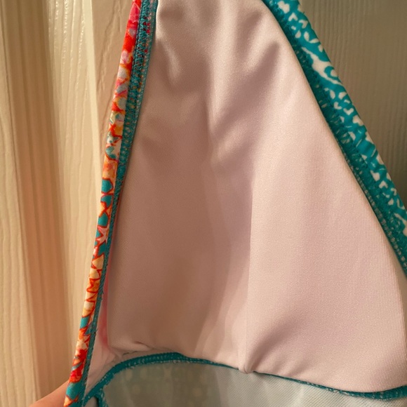 Swimsuit - Picture 4 of 5